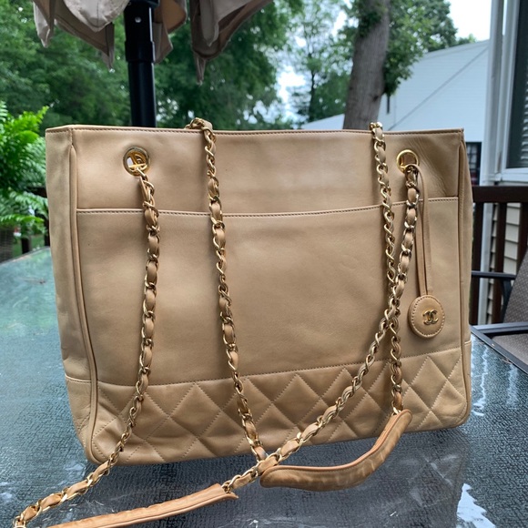 CHANEL Handbags - Vintage CHANEL calfskin/Lambskin Leather